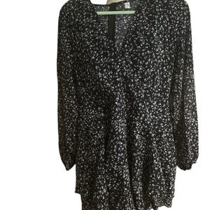 Boho size XL Navy and White Romper